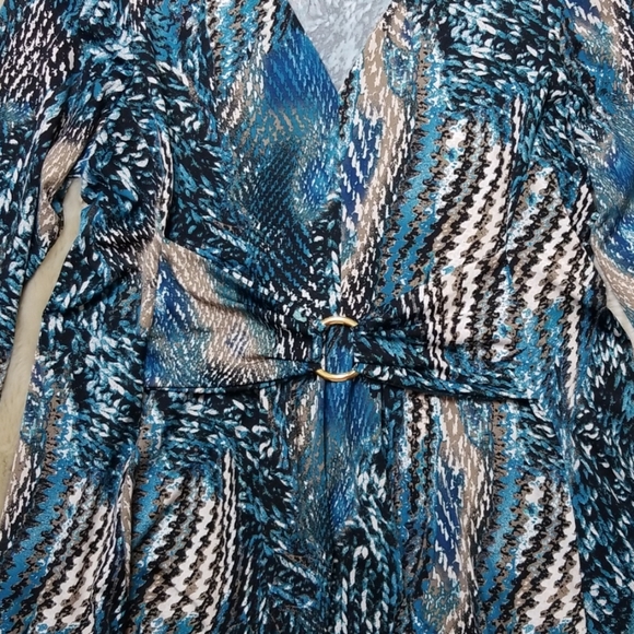 Vamp Top - Picture 3 of 7